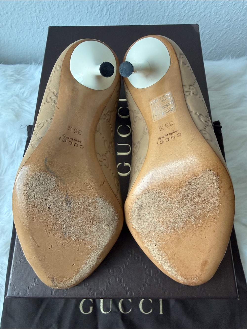 Gucci Beige Embossed GG Peep-Toe Leather Heels - Picture 6 of 10